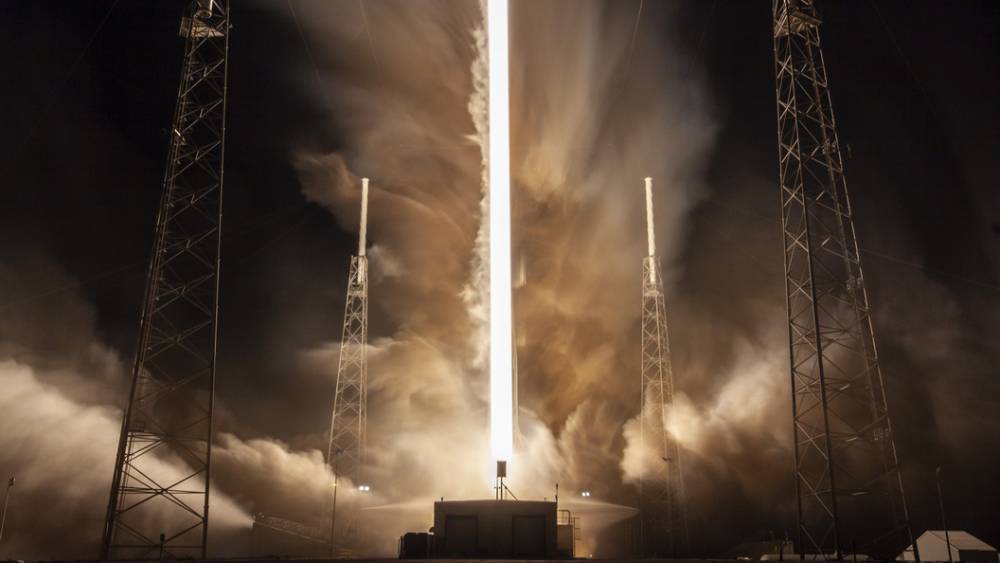 После нескольких переносов и перепроверки&nbsp;Falcon 9 вывела 60 спутников на орбиту