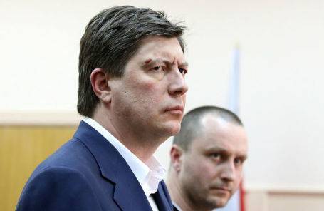 СМИ: экс-владелец «Югры» дал показания на «полковника с 12 млрд»