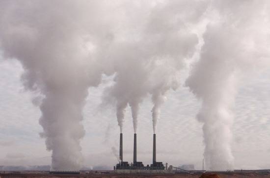 В Госдуму внесли проект о квотировании выбросов в промышленных центрах