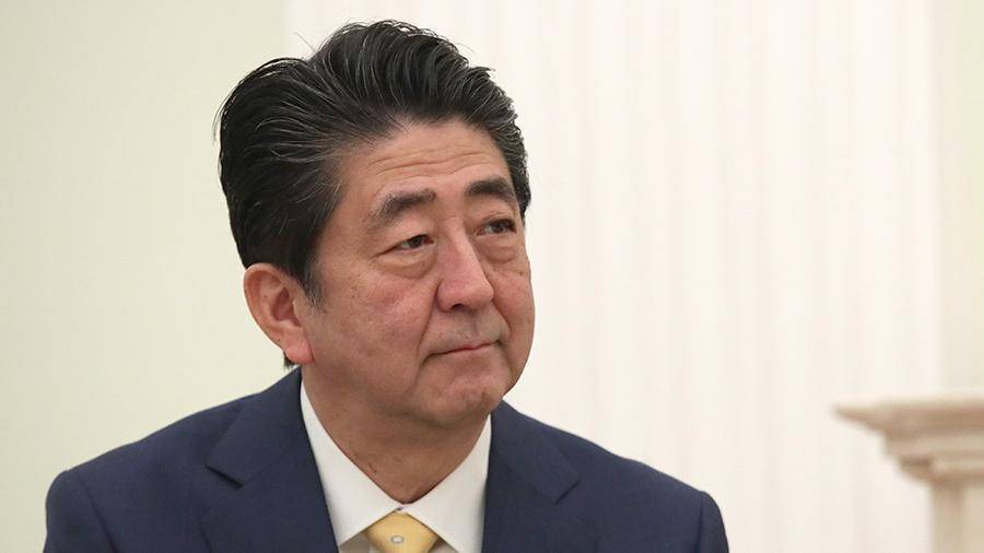 Абэ обсудил с Болтоном предстоящий визит Трампа в Японию
