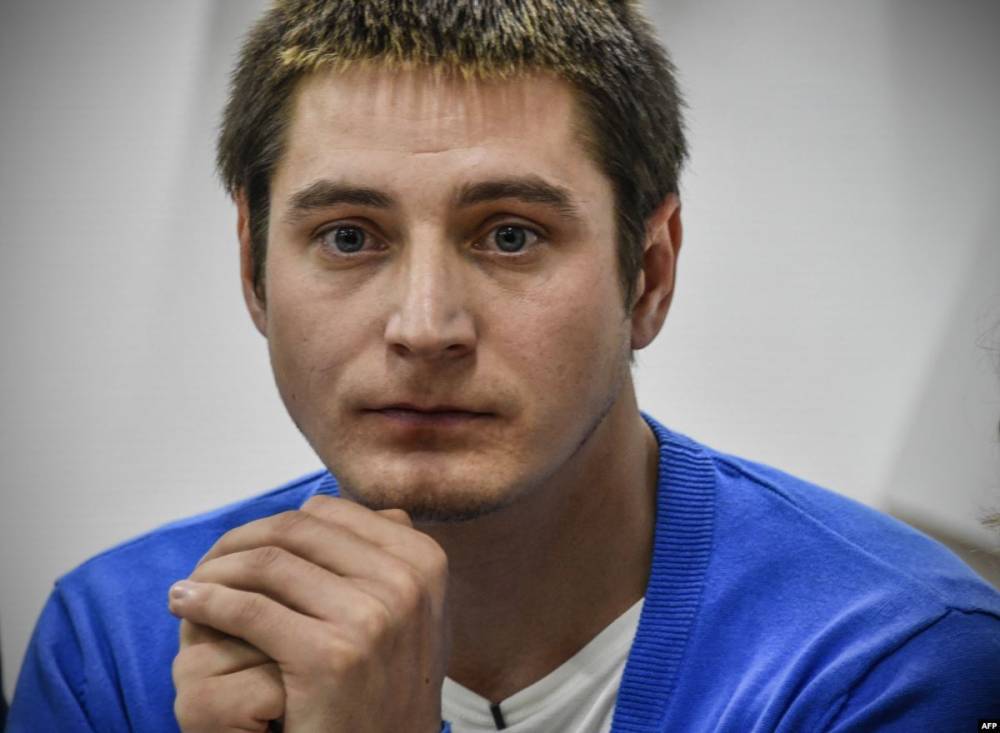 Заявивший о пытках геев в Чечне Максим Лапунов подал жалобу в ЕСПЧ