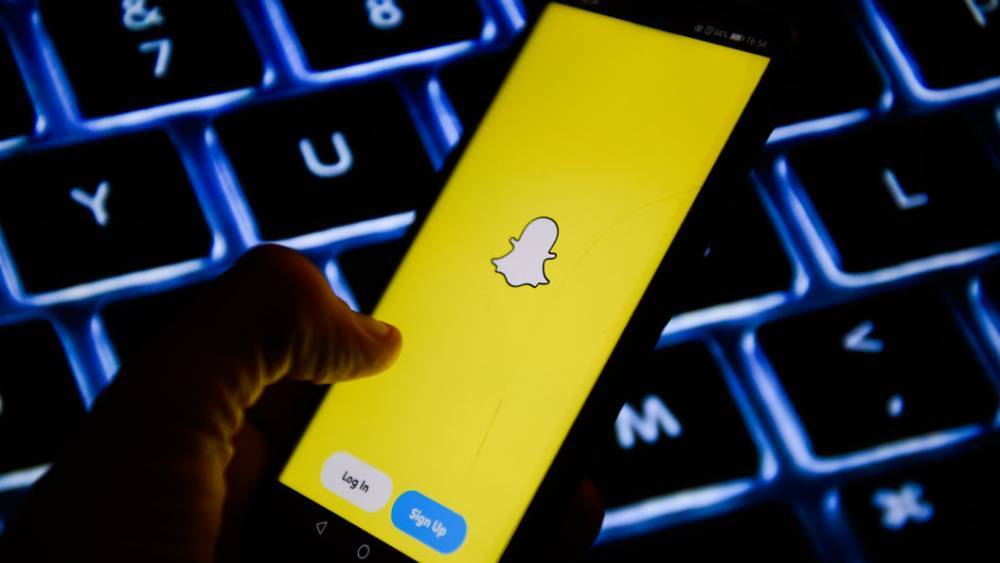 Все дело в "ключах от королевства": Snapchat оказался инструментом слежки за пользователями