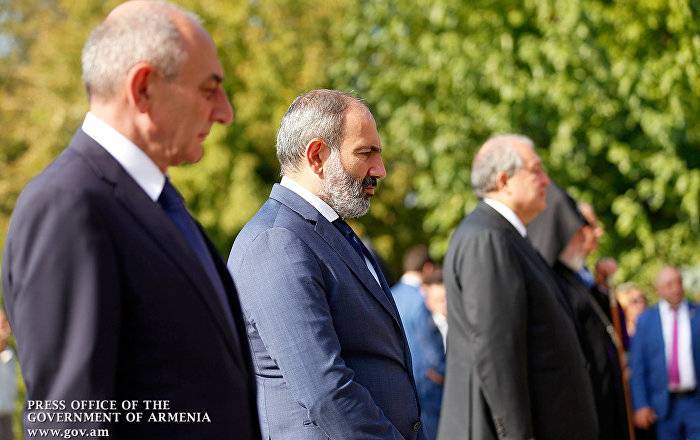 Властям Армении и Карабаха придется преодолеть "нестыковку" – эксперты