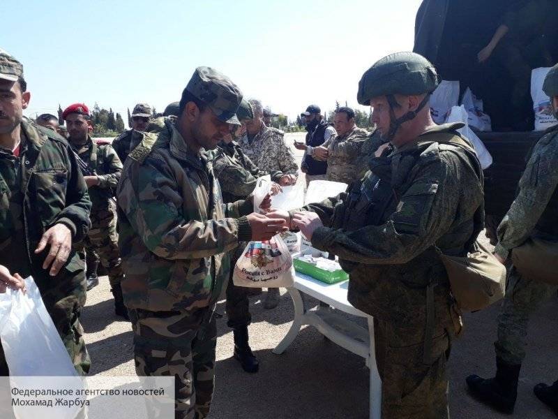 Сирийцы Хамы и Дейр-эз-Зора получили от военных РФ 1000 продовольственных наборов