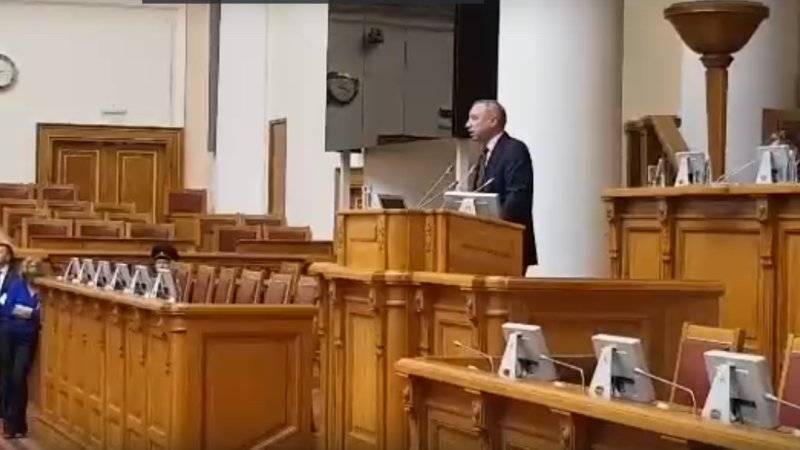 Беглов обсудил с членами муниципальных советов развитие Петербурга