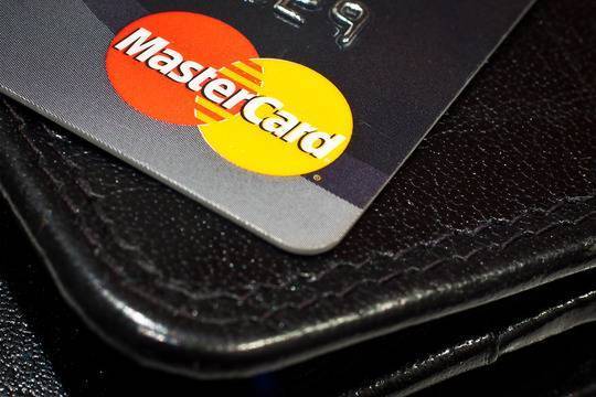 MasterCard планирует запустить в России сервис снятия наличных без карты