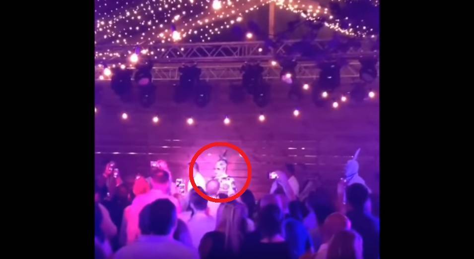 Опубликовано видео с зажигательно танцующей Сердючкой на свадьбе Каменских и Потапа