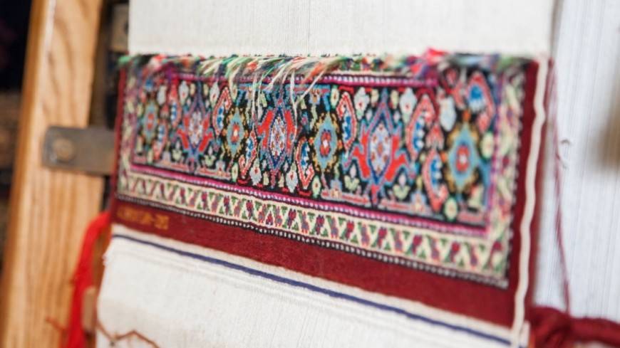 В Дагестане открылся этнохостел, где можно ткать ковры