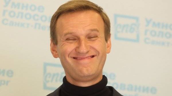 «Щедрые жертвователи» Зимины опустили в карман блогера Навального кругленькую сумму