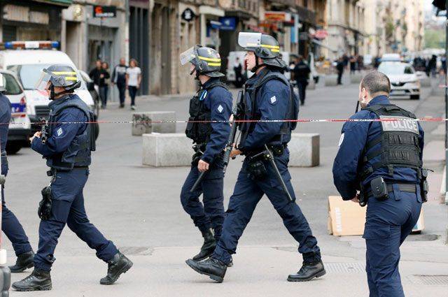 Посольство РФ во Франции: россиян нет среди пострадавших при взрыве в Лионе