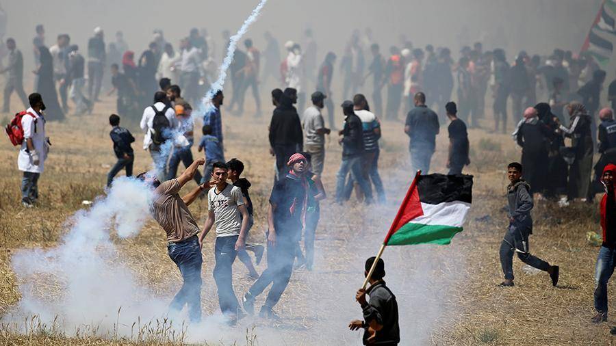 Более 15 палестинцев ранены в стычках с израильскими военными в Газе