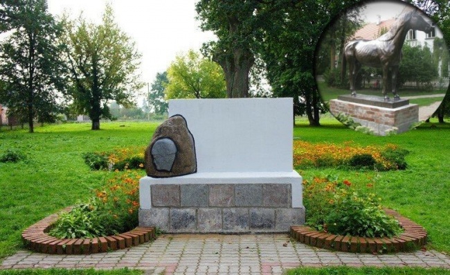 Вместо памятника красноармейцам — немецкий жеребец: скандал в Калининграде