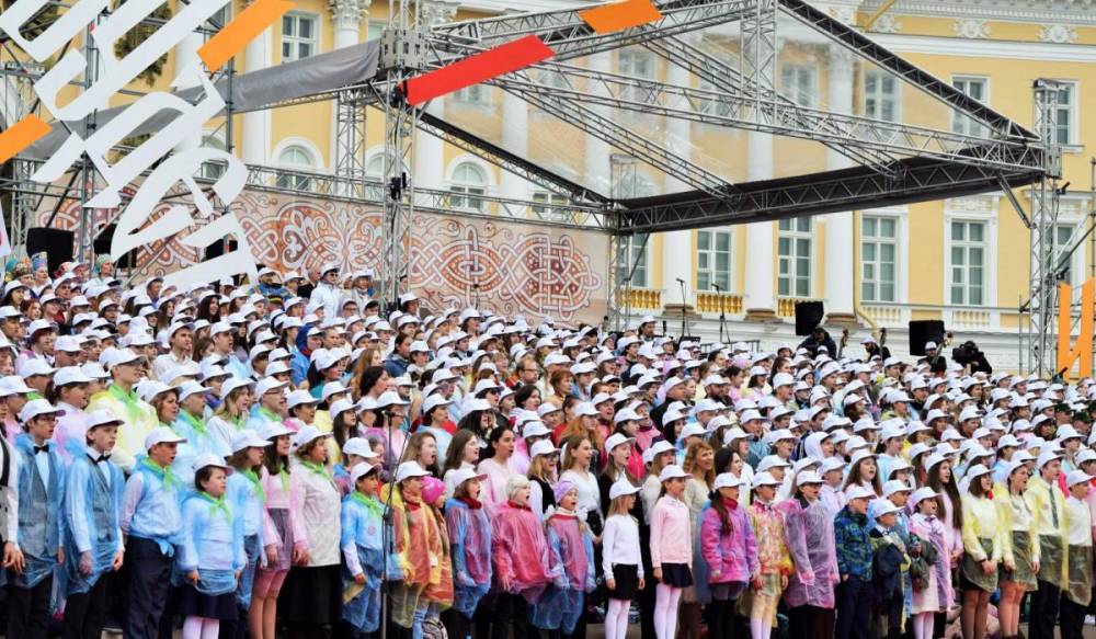В День славянской письменности на Дворцовой площади выступил трехтысячный хор