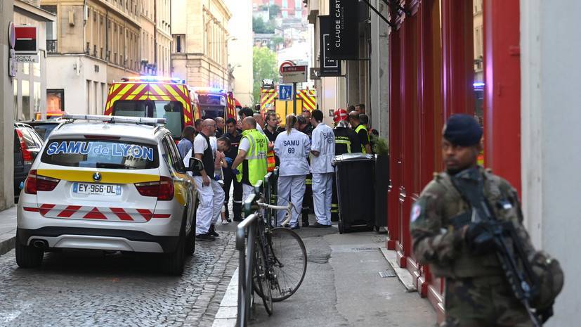 Подозреваемый в организации взрыва в Лионе попал на камеры