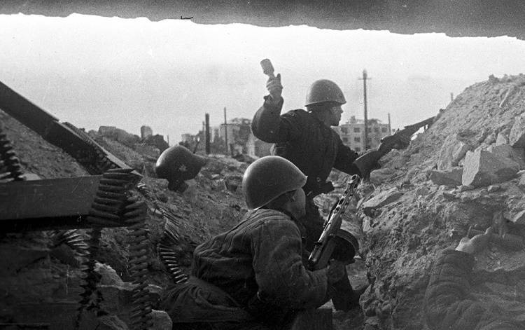 «Сталинградские панфиловцы»: как 33 гвардейца-десантника остановили 70 немецких танков | Русская семерка