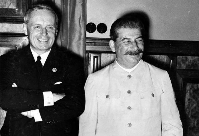 Сколько должен был Сталин Гитлеру накануне Великой Отечественной | Русская семерка