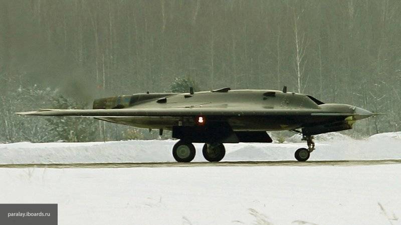 Тяжелый российский беспилотник "Охотник" впервые поднялся в воздух