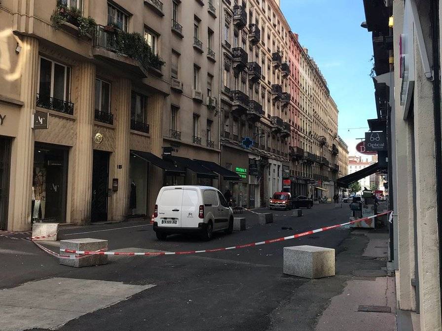"Террористический сговор": власти Франции назвали версию взрыва в Лионе