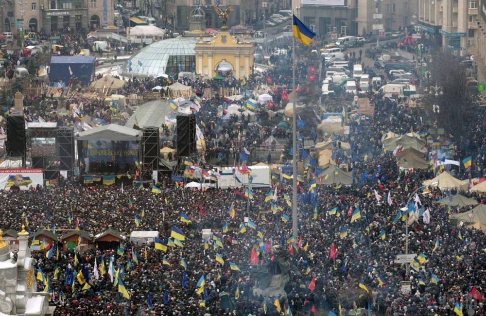 Украинский суверенитет продали задаром: в Киеве с завистью смотрят на более удачливую Польшу