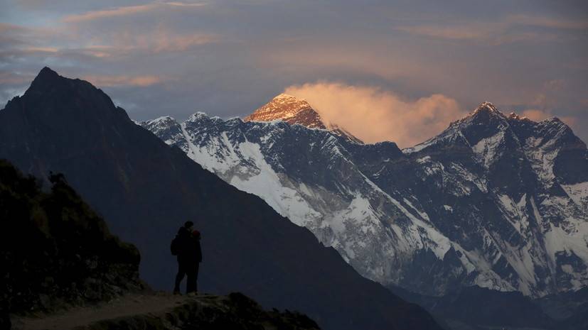 СМИ: На Эвересте в сезоне восхождений 2019 года погибли 10 человек