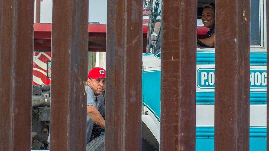 Суд запретил Трампу строить стену на границе с Мексикой за счет бюджета