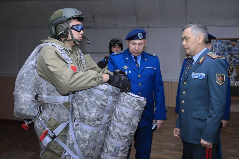 Ермекбаев посетил с проверкой Алматинский гарнизон
