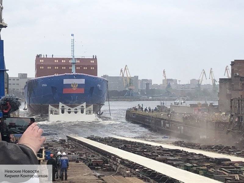 Ледокол «Урал» спущен на воду в Петербурге