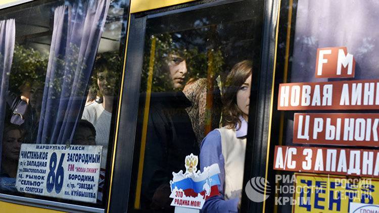 В Севастополе бездомный "обчистил" пассажирку маршрутки на 10 тыс рублей