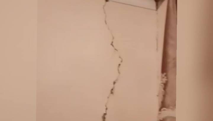 Несколько школ получили повреждения после землетрясения в Дагестане
