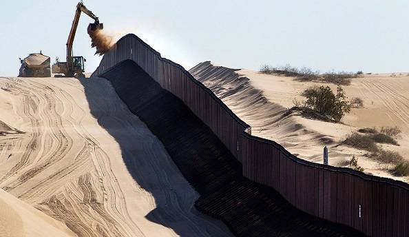 Суд в Калифорнии запретил возводить участок стены на мексиканской границе