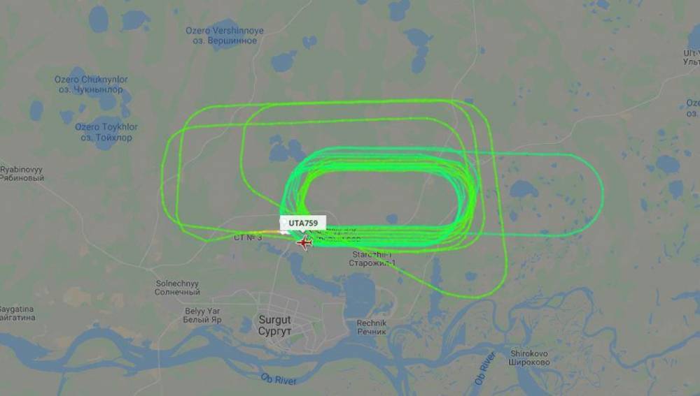 Самолет Utair вернулся в Сургут из-за неполадки