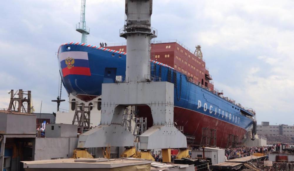 В Петербурге спустили на воду атомный ледокол «Урал»
