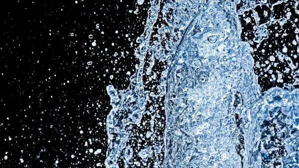 Физики сделали из воды несуществующее на Земле вещество