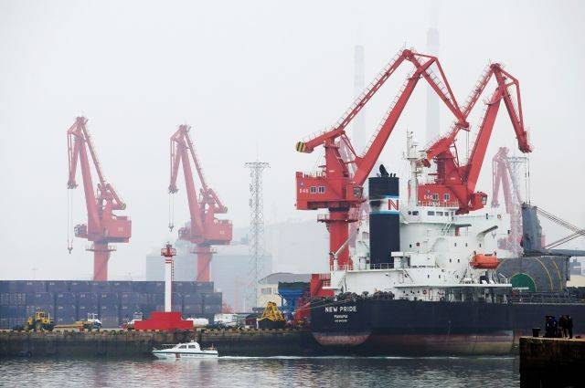 Десять человек стали жертвами утечки газа на китайском судне