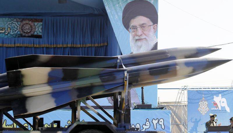 Иран пригрозил пустить на дно американские корабли