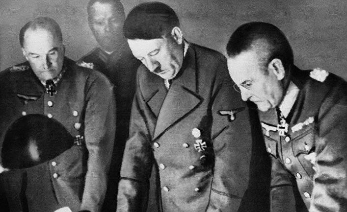 Секреты Второй мировой: почему Гитлер не захотел раздавить своими танками полмиллиона англичан? (ABC, Испания)
