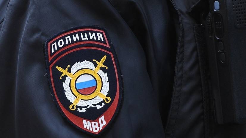 Подросток с ножом напал на директора школы в Якутии
