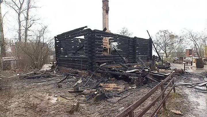 В Красноярском крае трое детей и взрослый погибли во время пожара в частном доме