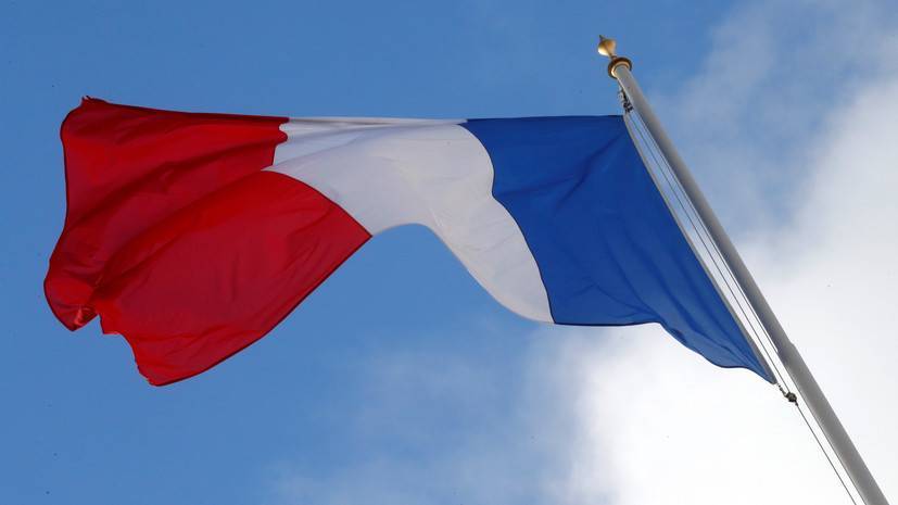 Французский депутат призвал «покончить с антироссийской истерией»