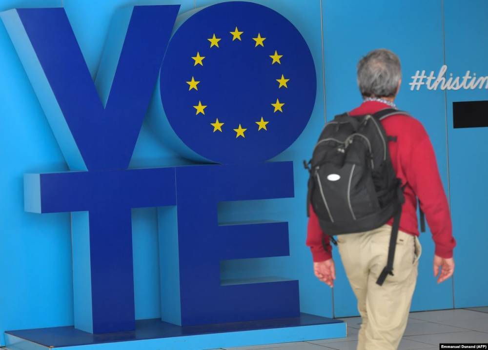 Сегодня - последний день выборов в Европарламент. Голосует 21 страна