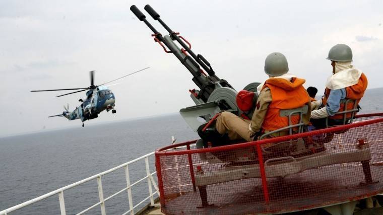 Иран пригрозил отправить американские корабли «на&nbsp;дно морское»