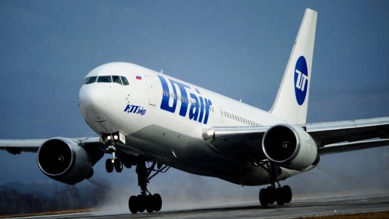 Видео с&nbsp;места аварийной посадки Boeing&nbsp;— 737 авиакомпании Utair в&nbsp;Сургуте
