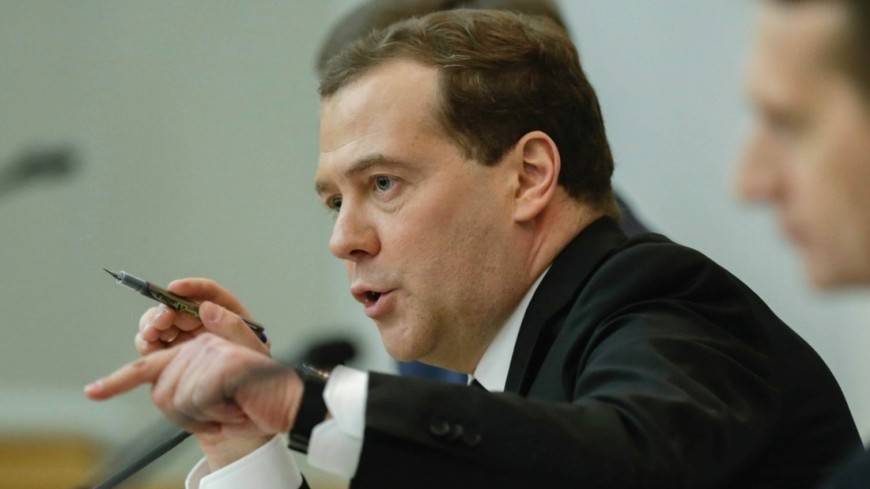 Медведев призвал бизнес и государство к тесному сотрудничеству