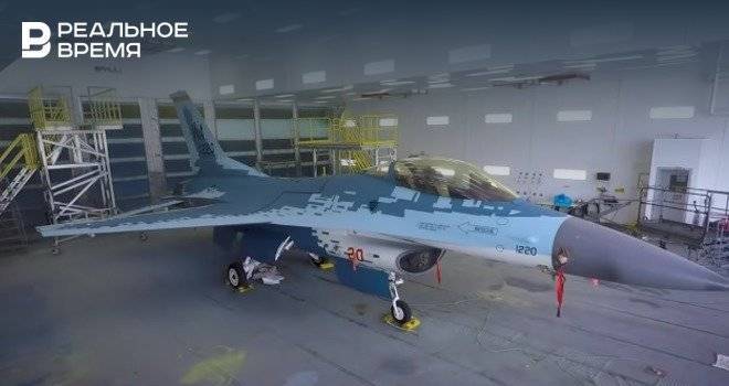 В США замаскировали истребитель F-16 под российский Су-57