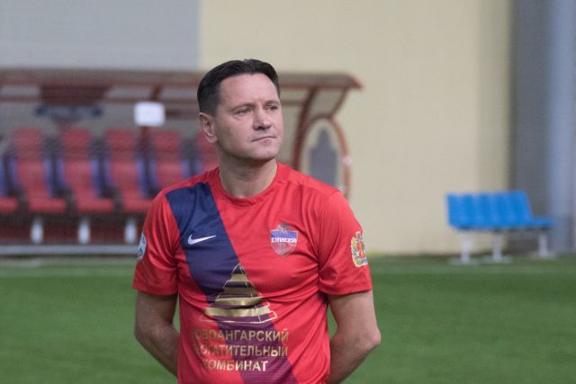 Аленичев покидает пост главного тренера ФК «Енисей»