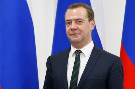 Медведев заявил о стратегическом значении химической отрасли для России
