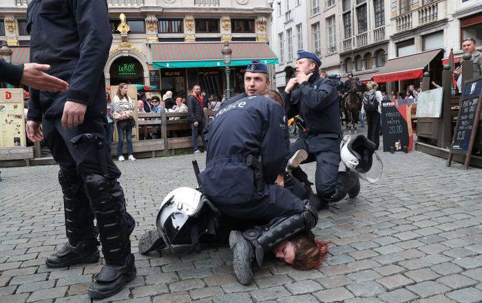 "Желтые жилеты" в Брюсселе: полиция "размазала об асфальт" 20 демонстрантов