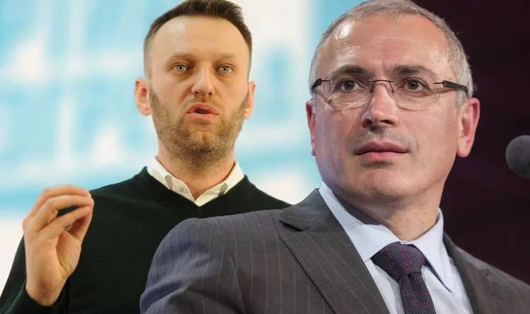 Ходорковский поддерживает связь с Навальным через мужа Любови Соболь