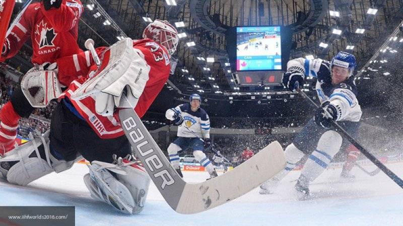 Канадцы открыли счет в матче финала чемпионата мира по хоккею
