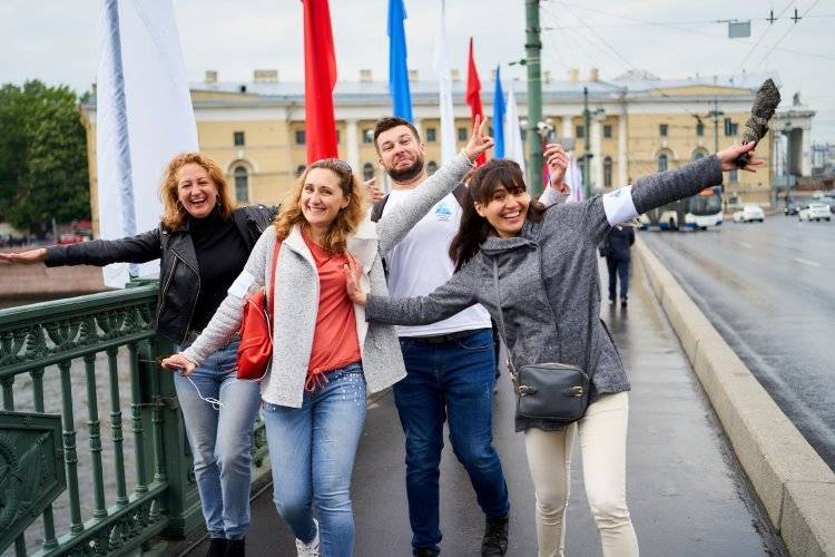 Активисты движения «Петербург – город перемен!» создали поздравительный квест
